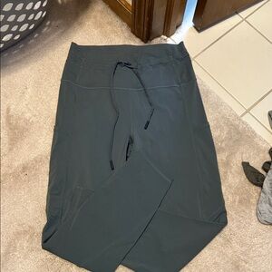 ZYIA sage drawstring luxe 6-8